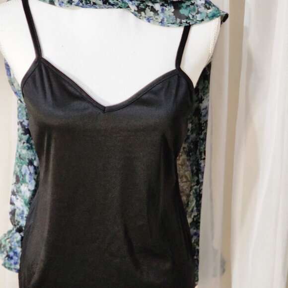 NWT- Flower- Patterned Keyhole Semi-Sheer Shirt with Cami - Picture 6 of 6